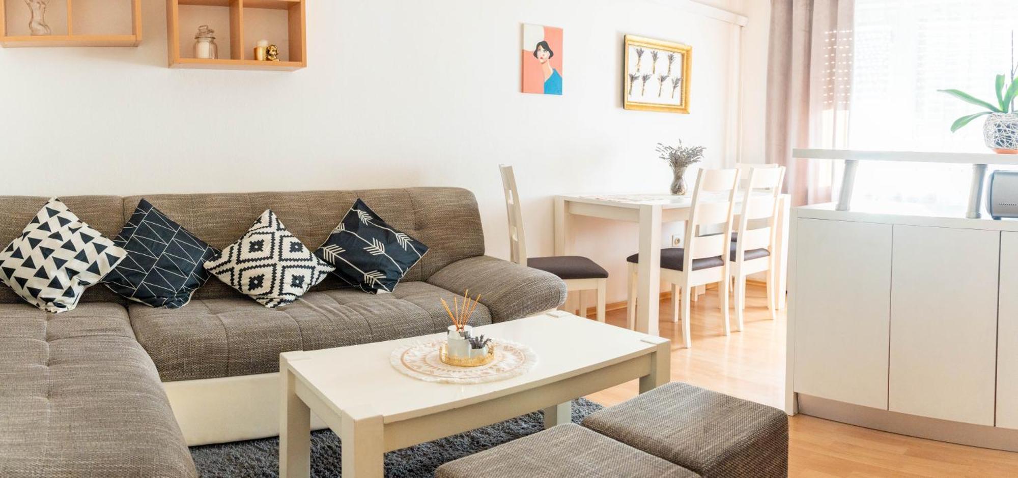 Apartman Lili Книн Экстерьер фото