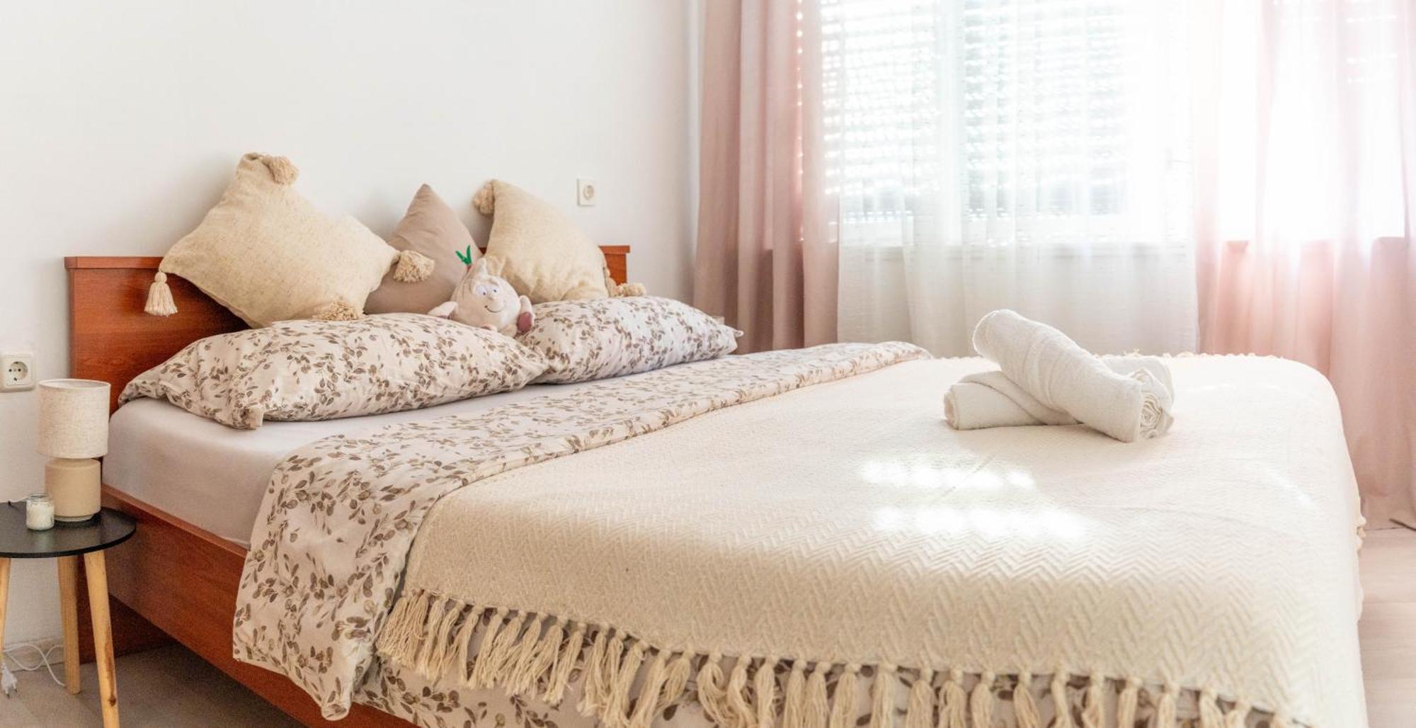 Apartman Lili Книн Экстерьер фото